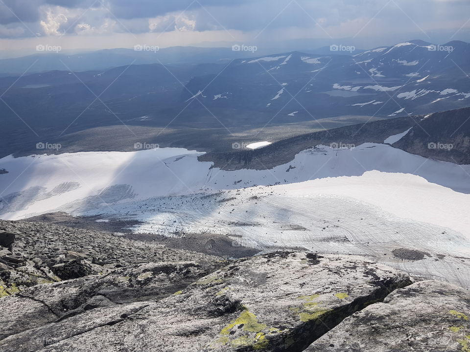 picture from the top of a mountain in norway 《snøhetta》