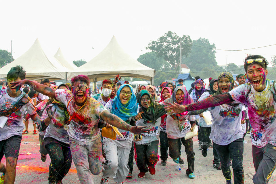 colour and run. put down your gedget and create your life on