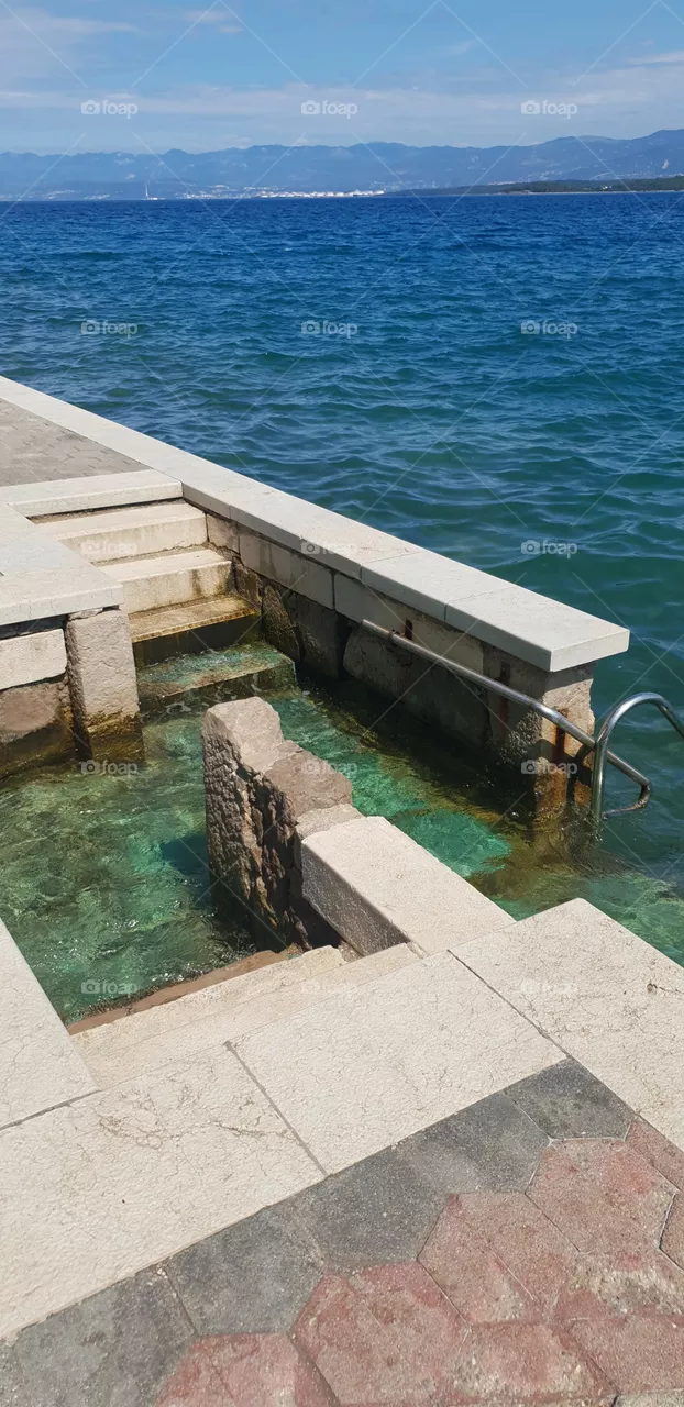 entrance in the sea