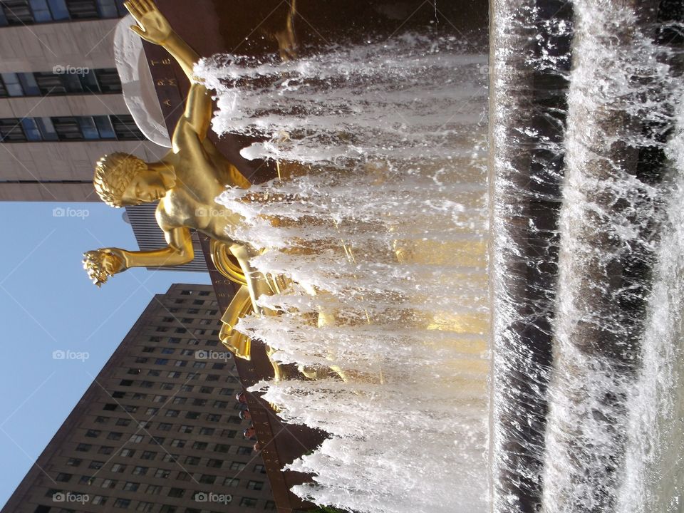 Fountain at Rockerfella Centre New York