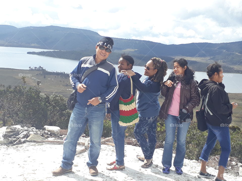 our trip TOLIKARA Group from the Office of Food Security Povinsi Papua Travel from jayapura to Wamena jayawijaya and go to lake habema and tomorrow to Tolikara Karubaga Regency.
