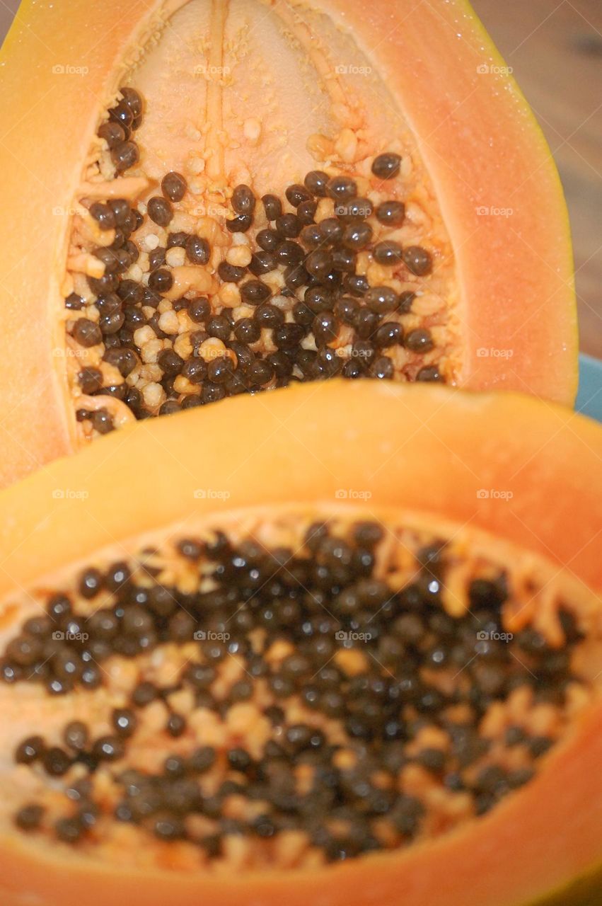 Papaya seeds details. Fruits 