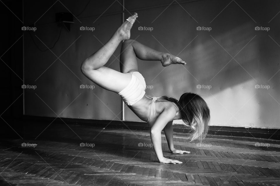 girl dancing in the studio