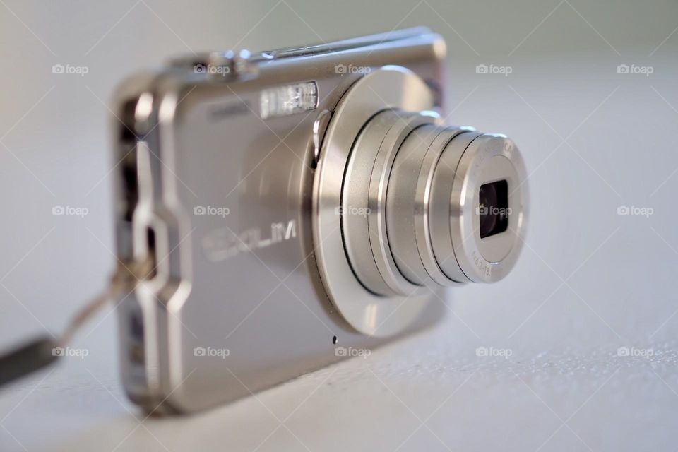 Casio digital camera, using a digital camera to make money, selling digital images on Foap, using the Foap app to make money, selling photos online, using a digital camera 