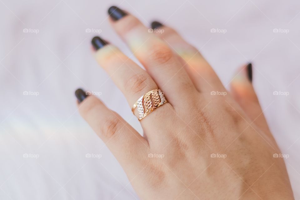 photo for sale of a ring