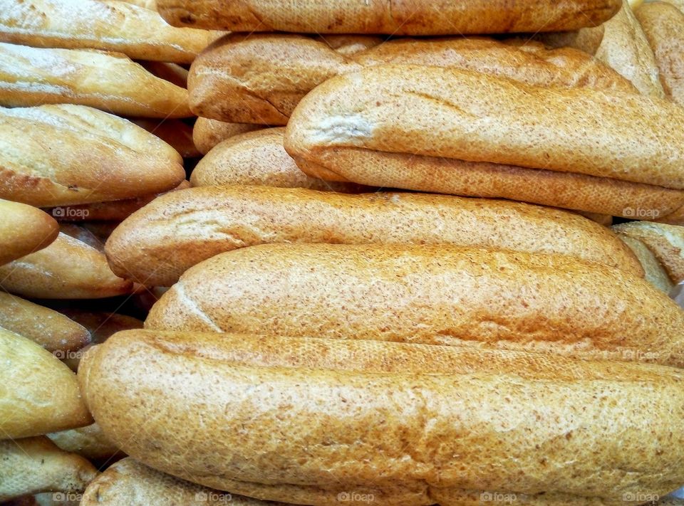loaves of bread булки хлеб