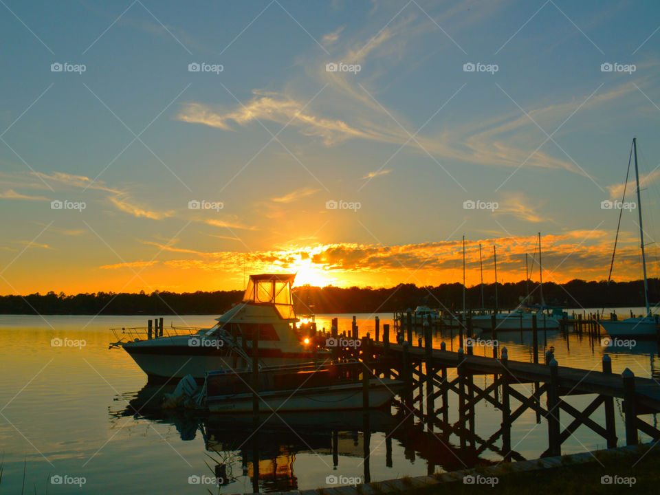 Dockside Glamour Shot!
This delightful sunset captivates the emotions of all viewers! Spectacular!