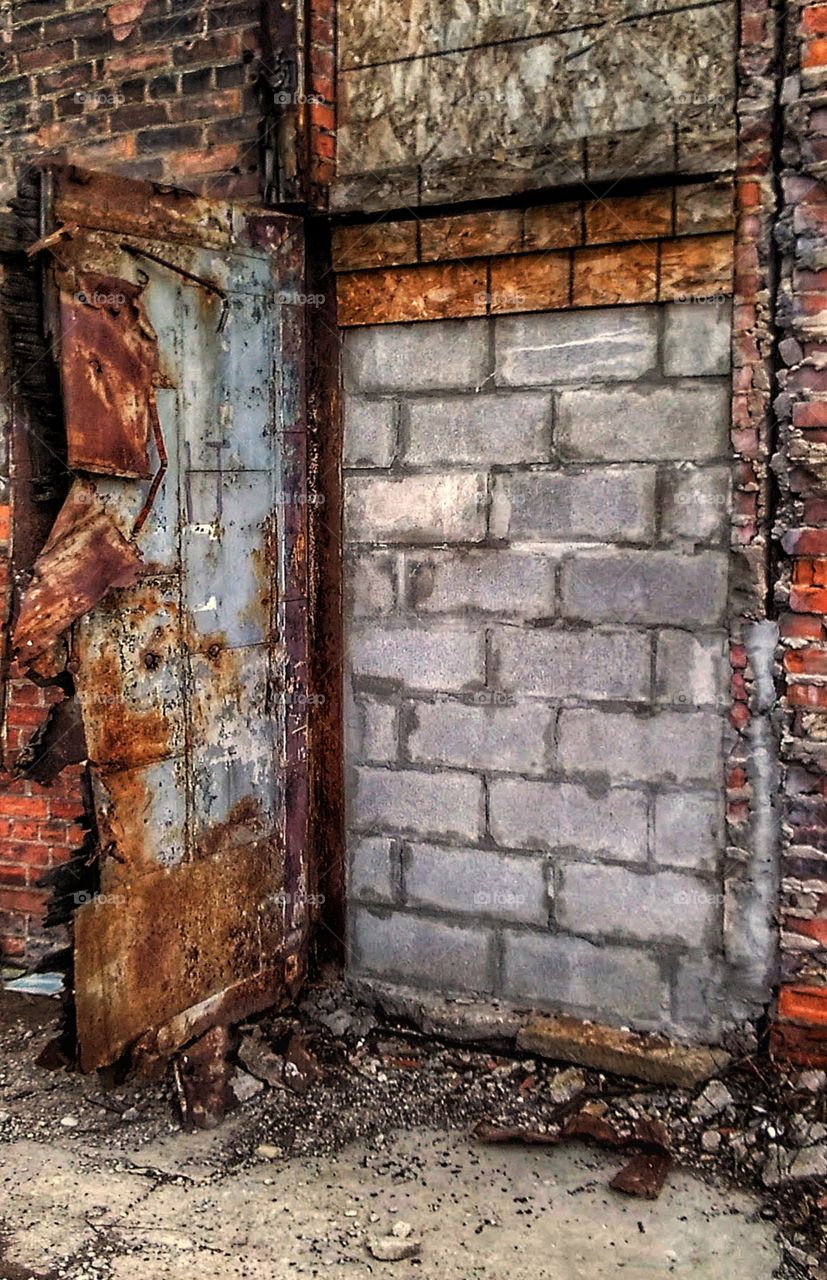 door with no way in or out