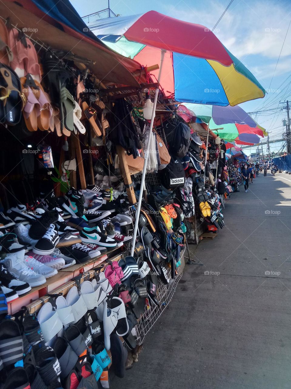 PALIT NAMO!(PALIT MEANS BUY, NAMO MEANS YOU),, ASSORTED DESIGNS OF SANDALS, 👞👟👠👡👢SHOES, BACKPACKS🎒 FOR MEN & WOMEN & KIDS 🧒FOR SALE