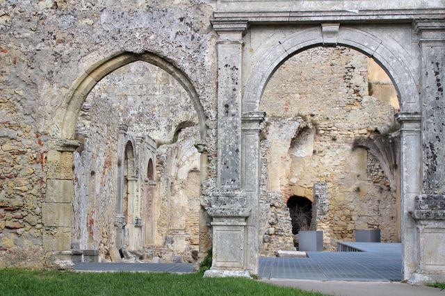 Centenary Church's ruins by Earthquake. Architecture, history and art.