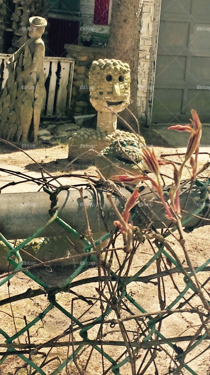 Art. Treasures Over the Fence