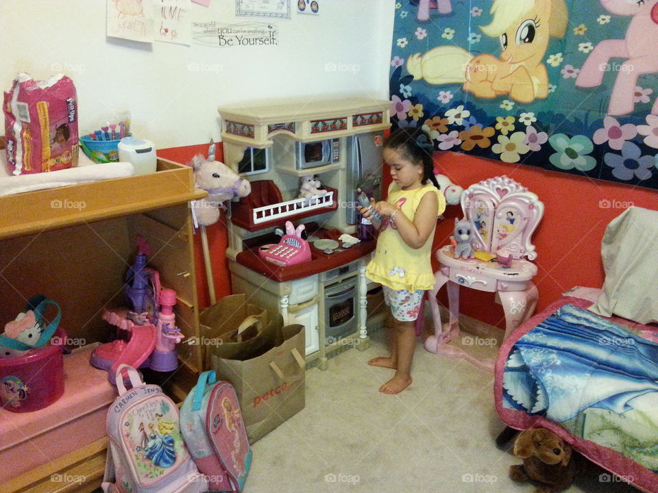 Child, Toy, Room, People, Education