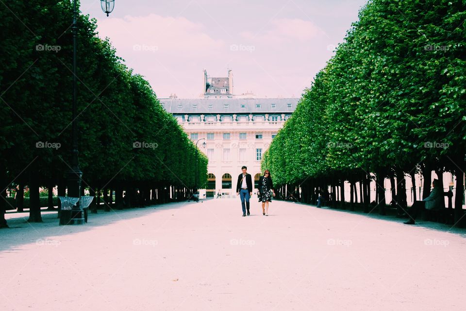 Lovers in Paris | 