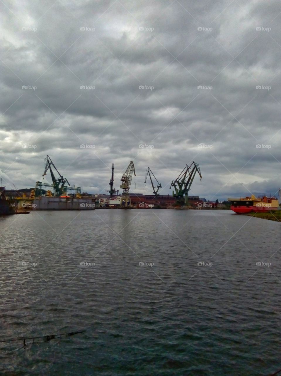 crane in the shipyard