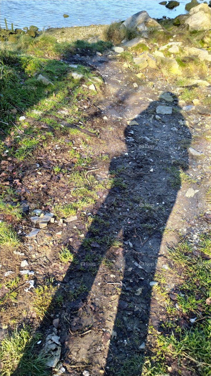 Reírnos de nuestra propia sombra 🌚