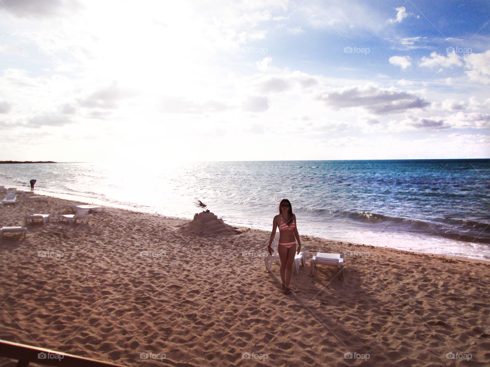 woman beach trip. y
triping on the beach