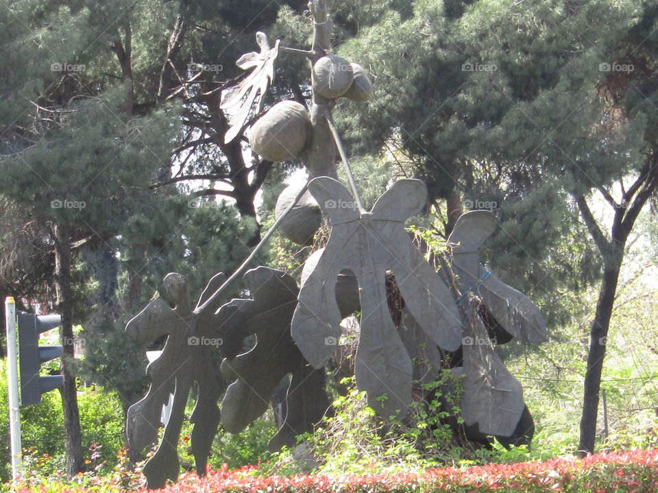 statue of fig fruits