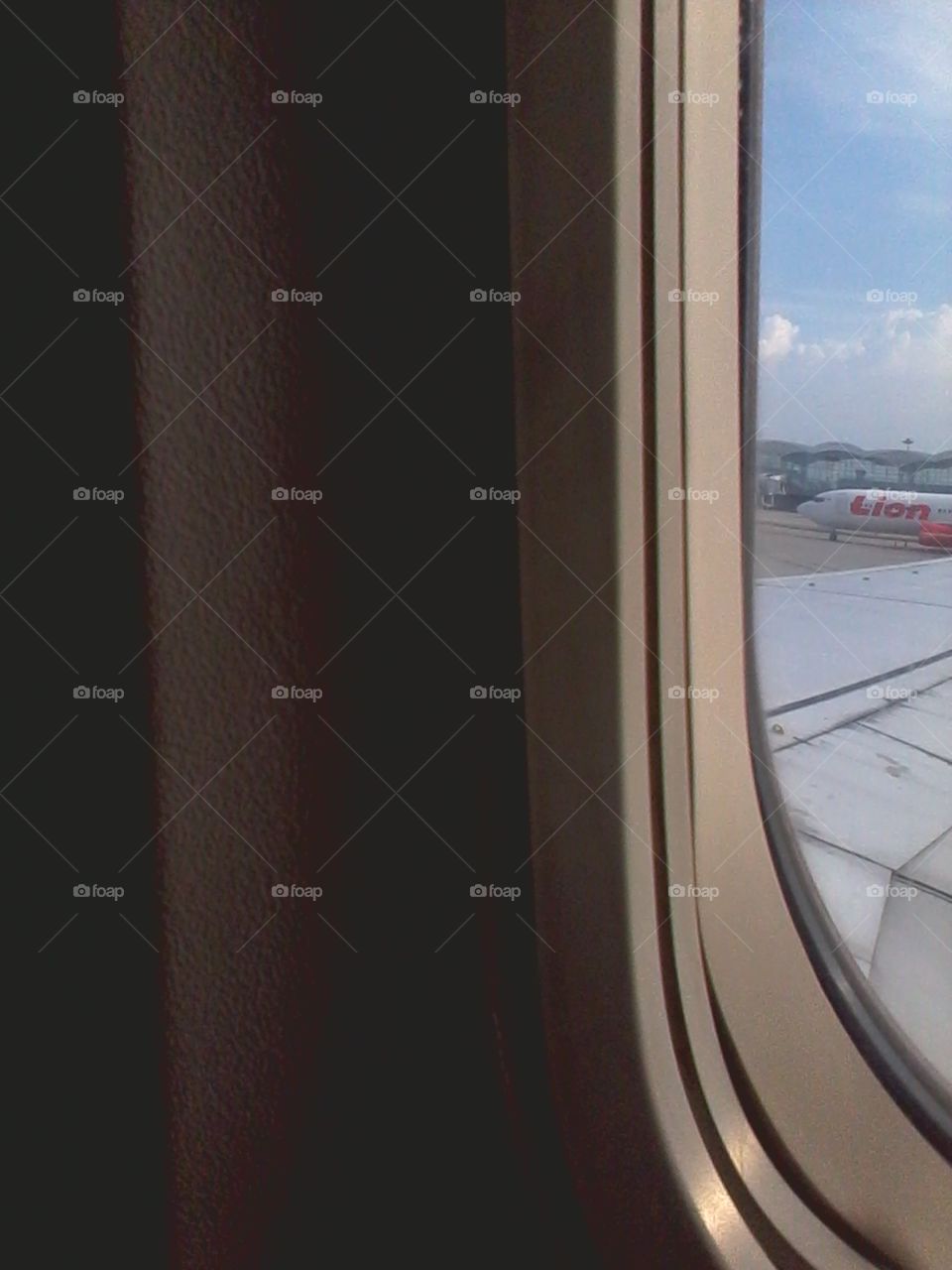 jendela pesawat