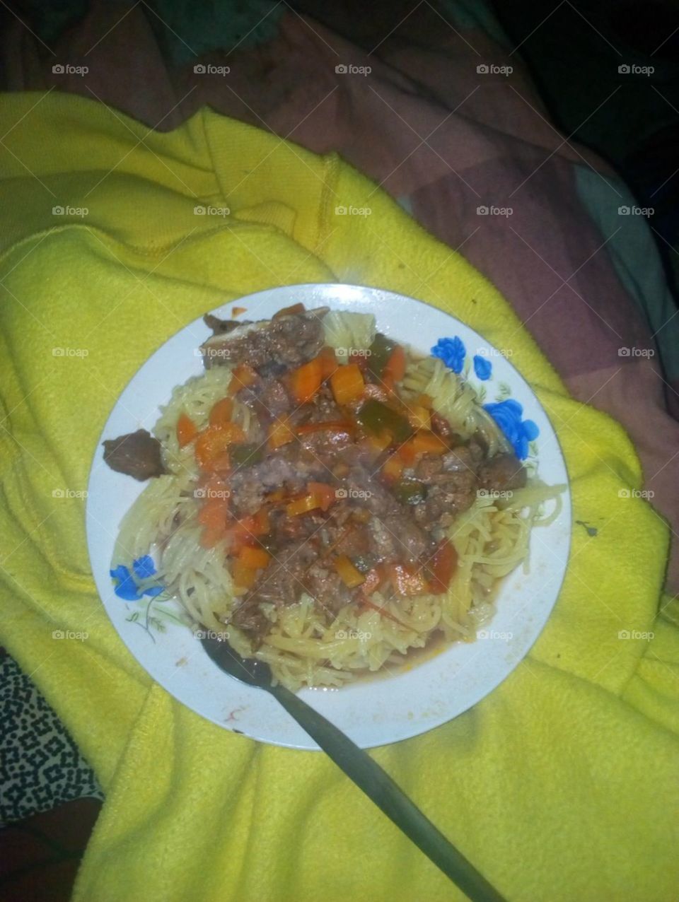 meat stew and spaghetti