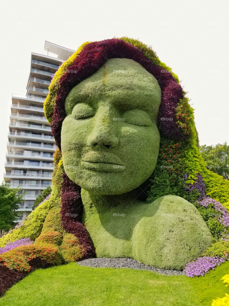 Gaia garden art