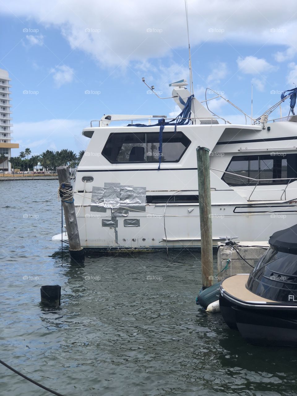 Is that duct tape on that boat?