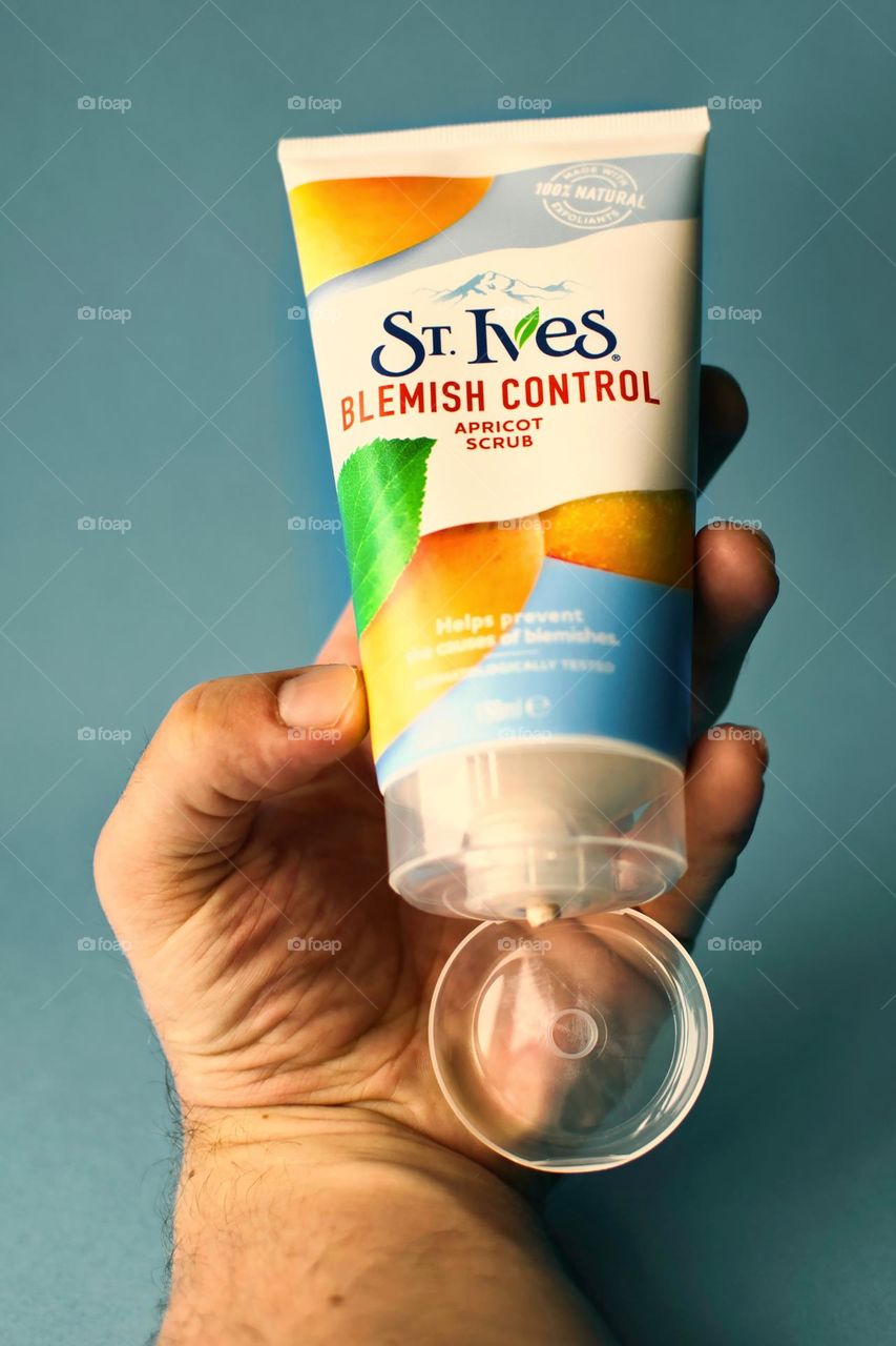 St. Ives blemish control