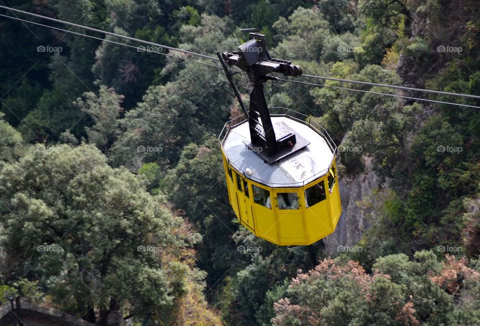 Yellow cableway