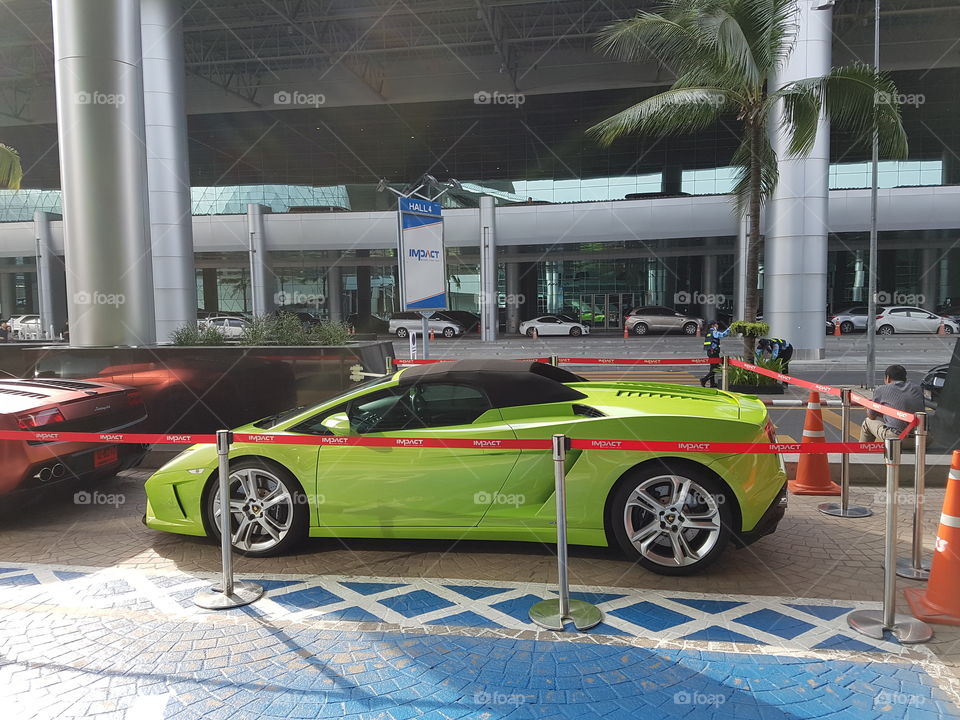 Green Lamborghini Gallardo squadra corse special edition coupe cabriolet