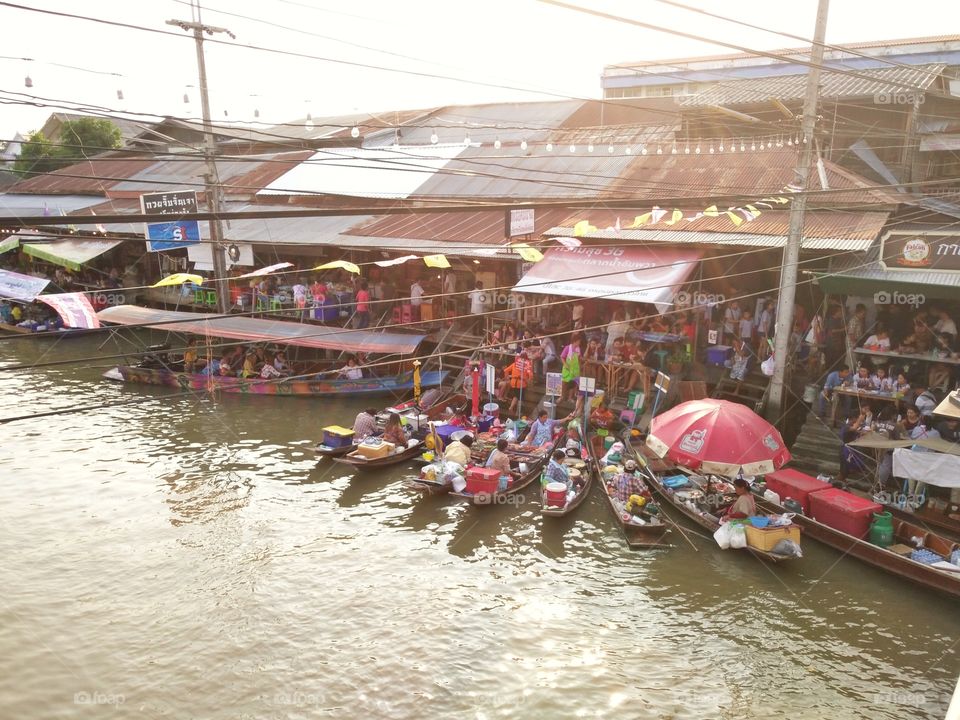 Floating market