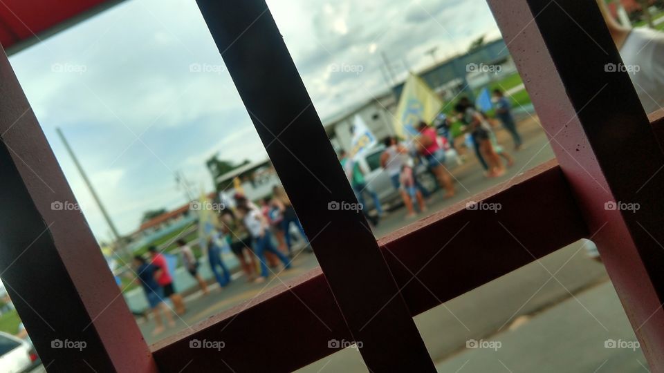 Política. Pessoas na rua.