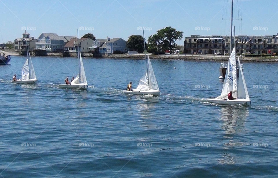 Four boats in a row 