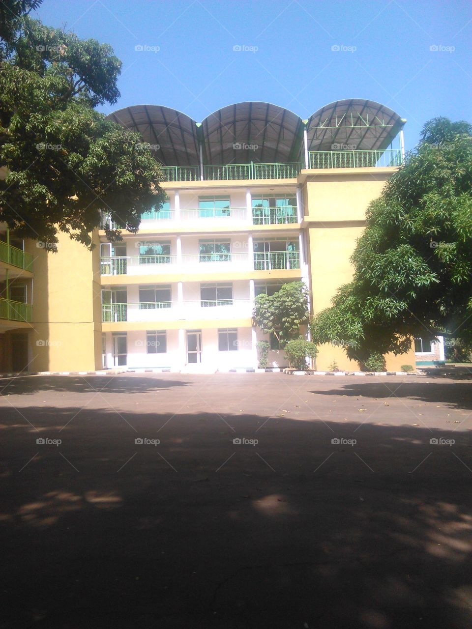Administration block of st Augustine International University in  Uganda reputable for teaching Law and Medine in our country.