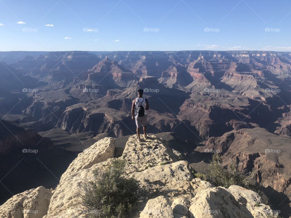 Looking into the distance of the Grand Canyon. 