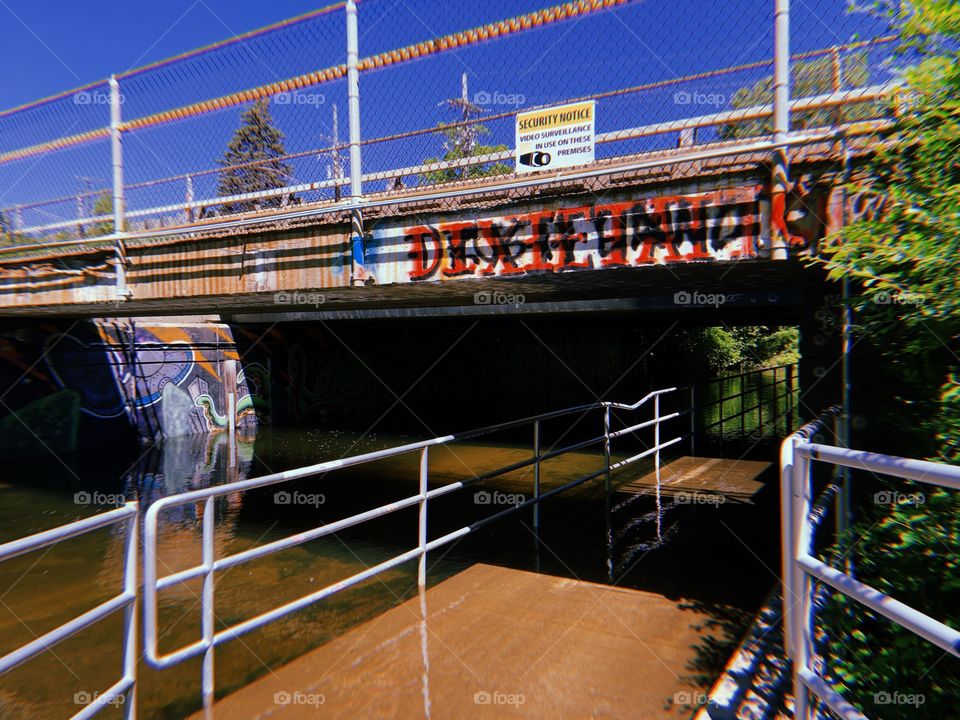 graffiti bridge