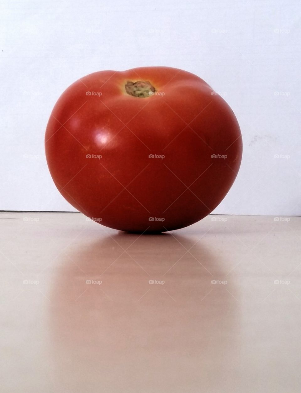 tomatoe .. tomate .. tomato
