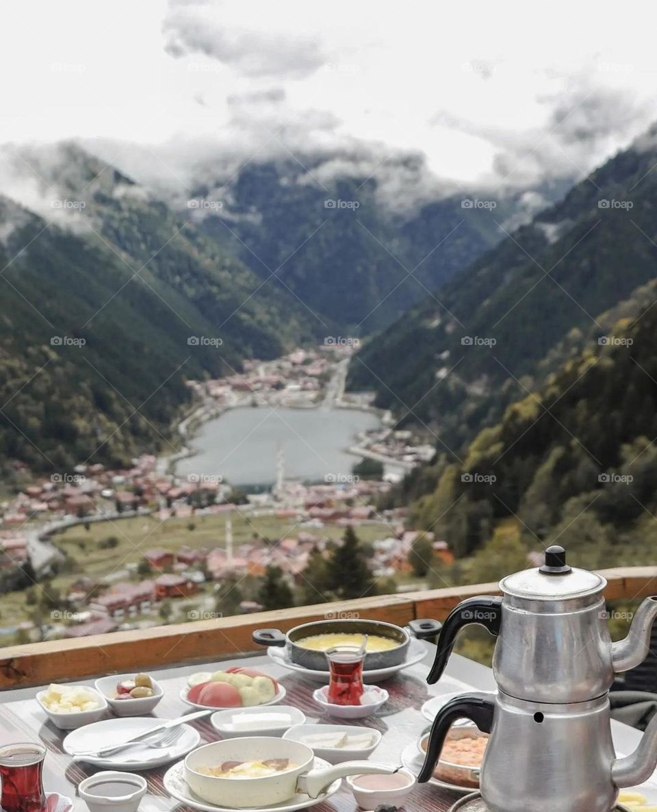 Morning breakfast from a high place