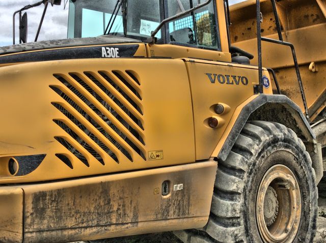 Volvo heavy duty machine!. Volvo heavy machinery seriously!
