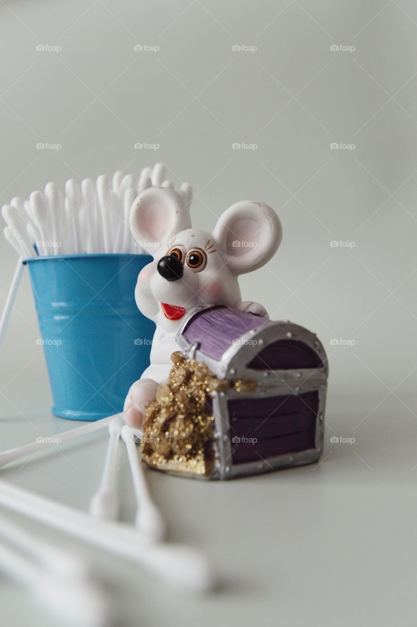 Cotton swabs are an amazing hygiene item that was conceived to meet one need, but turned into a multifunctional tool. And women can't do without them.