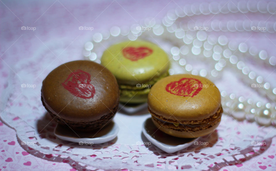 love message macaron