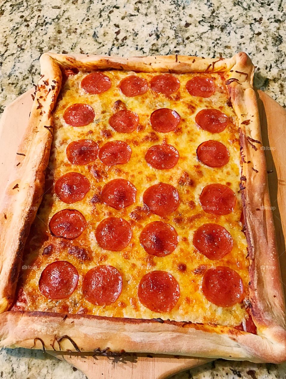 Square pepperoni pizza 