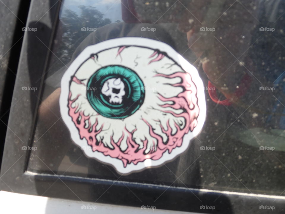 crazy 😜 eyes. This is a picture of a cool sign that I saw while on vacation in the Gulf of Mexico. 👣 🚶 🏃 🔥 💨