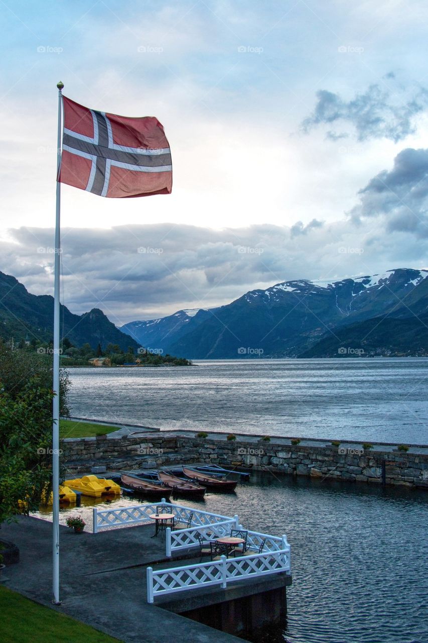 Flying the Norwegian flag 