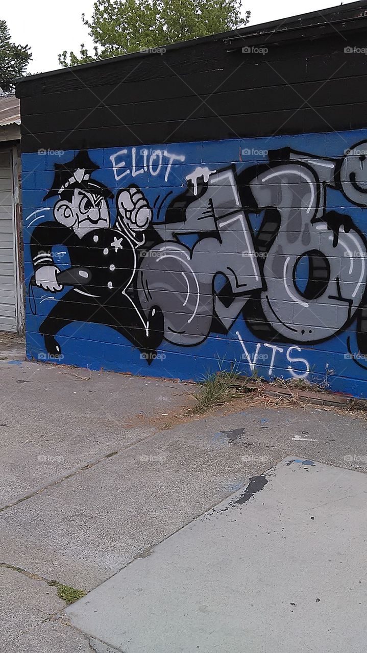 Stop drop that money bag. I was taking a walk and I saw this in the alley