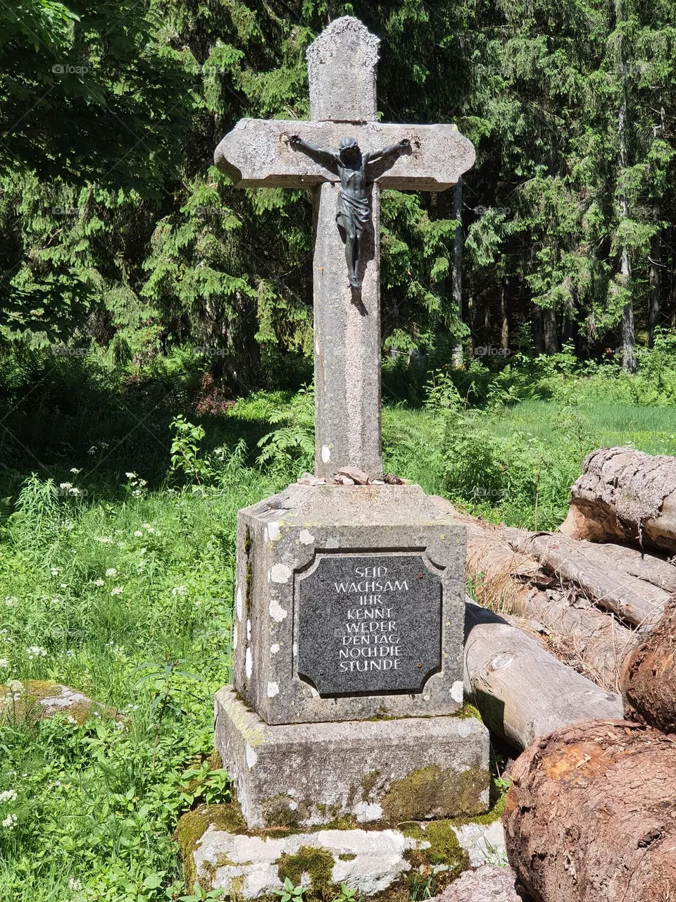 Wegekreuz am Wanderweg