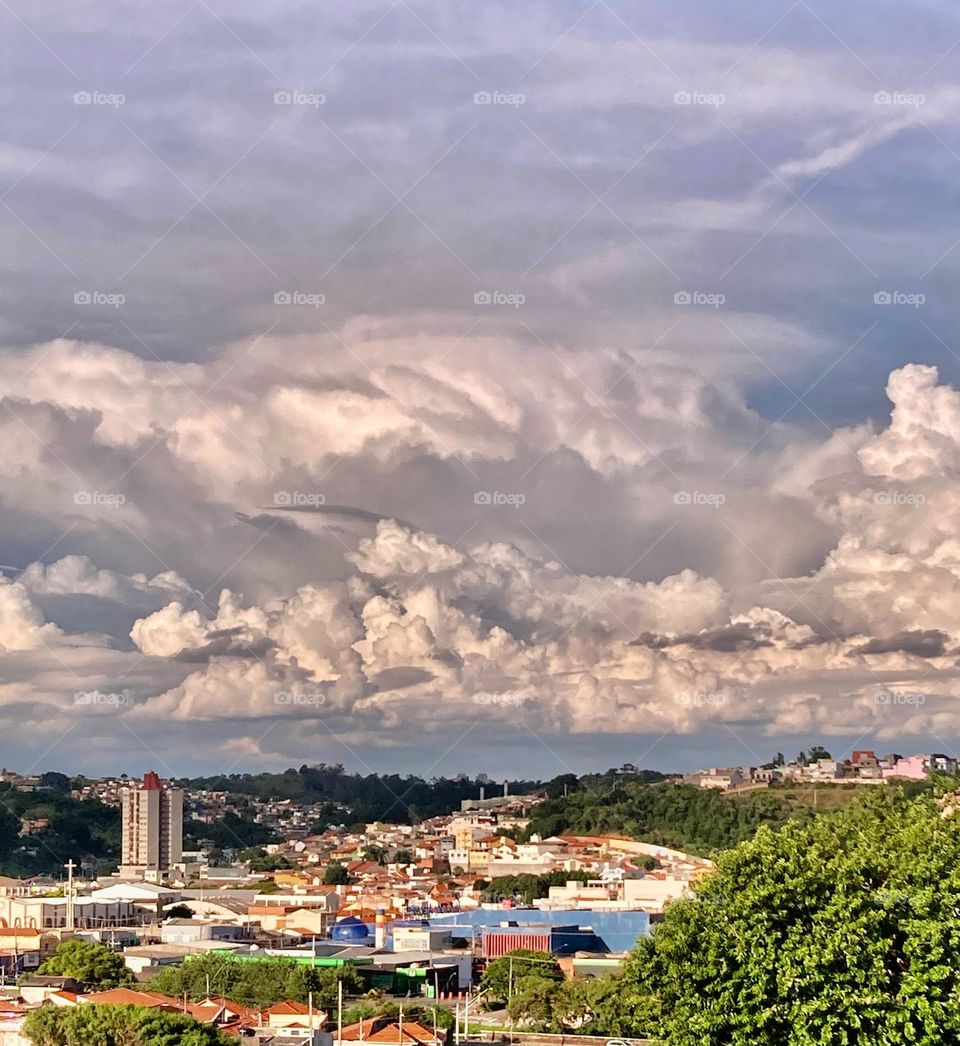 Uma vista bonita da tarde jundiaiense!
Viva a natureza e a sua beleza. 
📸
#FOTOGRAFIAéNOSSOhobby
#entardecer #sunset #sky #céu #natureza 