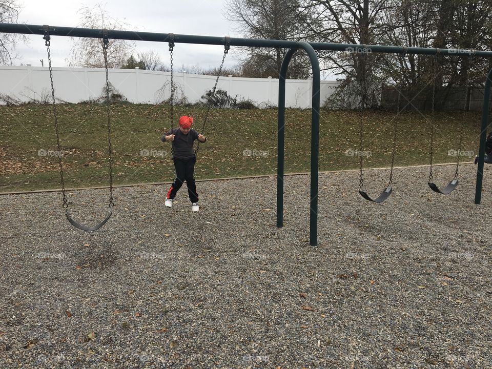 Kid swing
