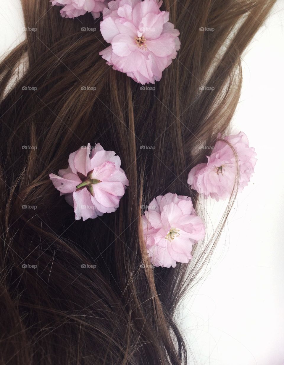 Hair with flowers 