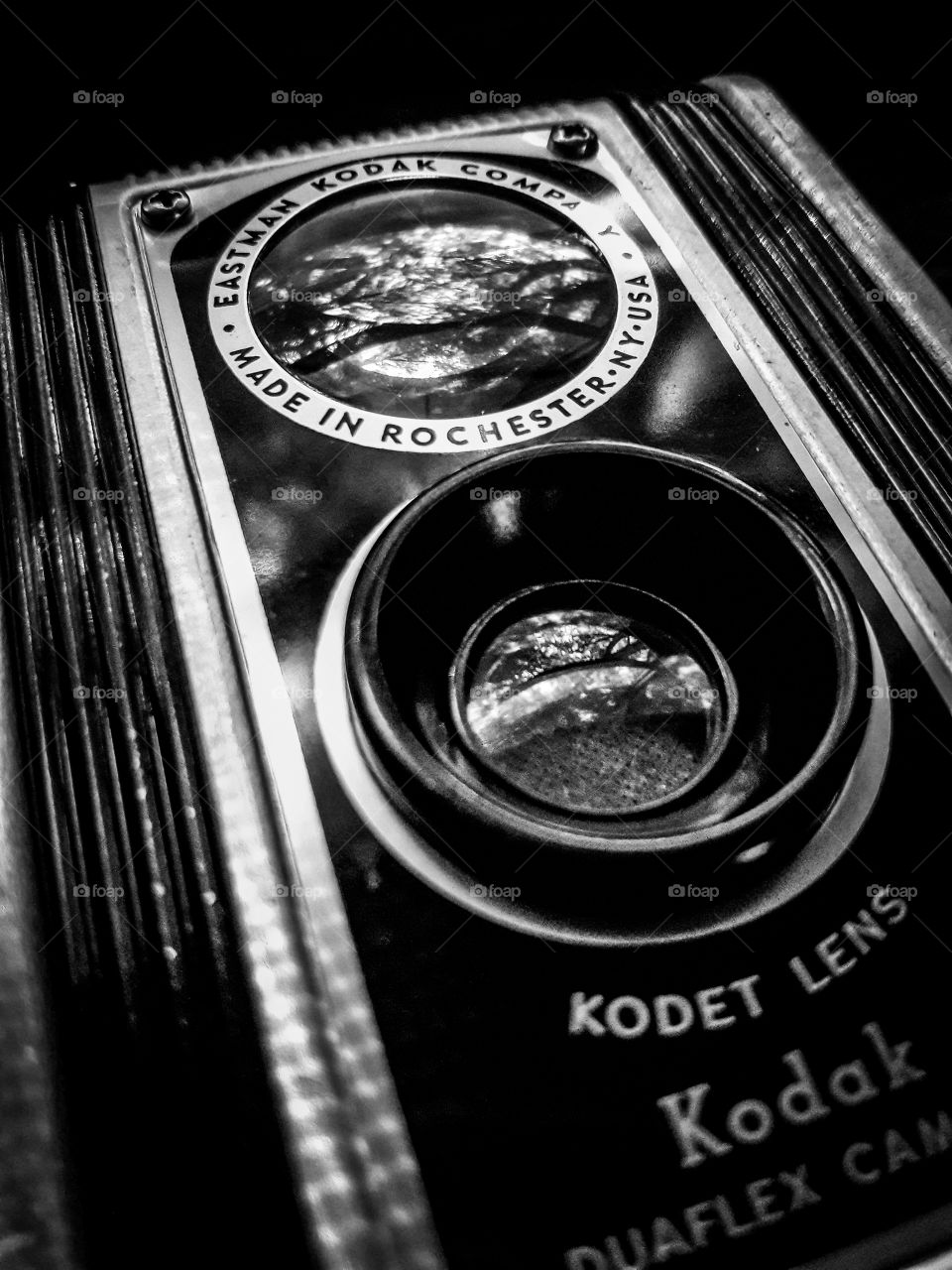Black and white photograph of an old Kodak Duaflex camera.