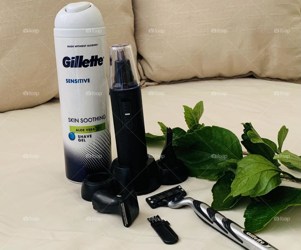 “He who knows how to shave the razor, will know how to erase the eraser”~Henri Michaux