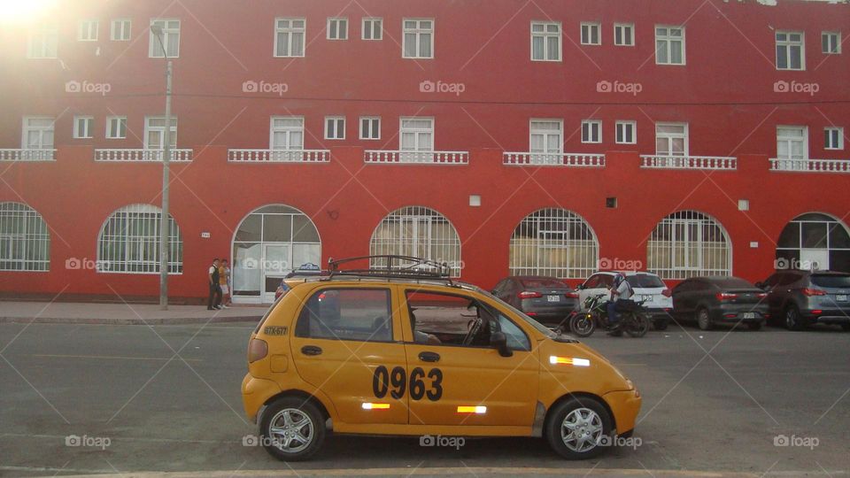 carro parado no peru.